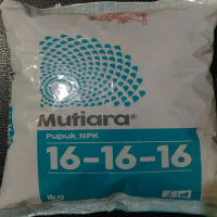 Pupuk NPK Mutiara 16-16-16 (1kg)